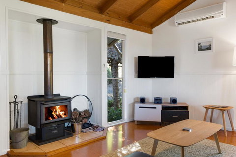 Ravensbourne Escape - Windsong - E Caravan Parks 3