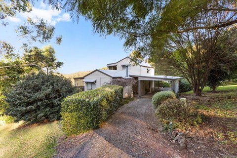 Ravensbourne Escape - Windsong - E Caravan Parks 2