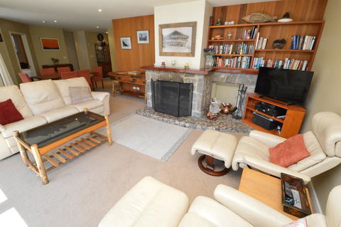 Aspect 2 - E Caravan Parks 3