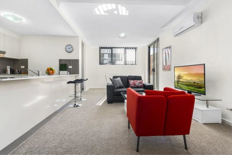 Astra Apartments Liverpool - E Caravan Parks 2