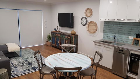 At Home Apartments - E Caravan Parks 1
