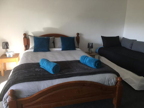 At HOME On HOLMES - E Caravan Parks 1