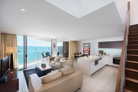 At Marina Shores - E Caravan Parks 1