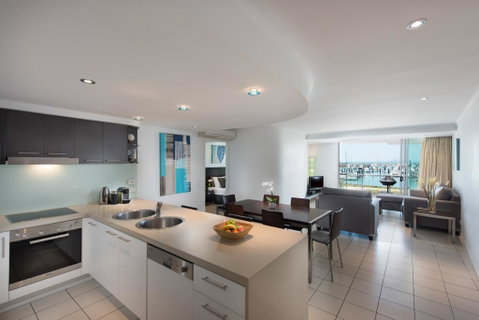 At Marina Shores - E Caravan Parks 2