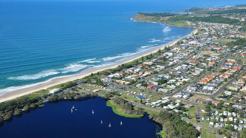 At The Beach - Lennox Head - E Caravan Parks 2