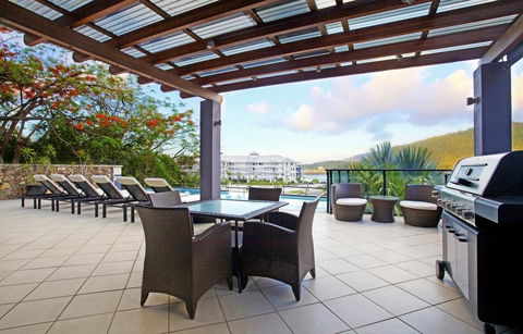 At Waterfront Whitsunday Retreat - Adults Only - E Caravan Parks 0
