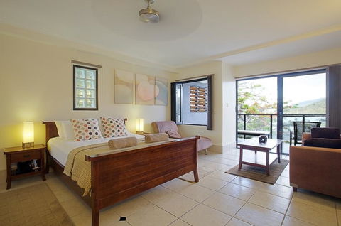 At Waterfront Whitsunday Retreat - Adults Only - E Caravan Parks 3