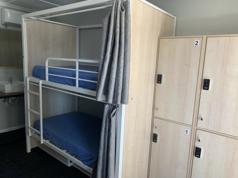 Aussie Dream Hostel - E Caravan Parks 0