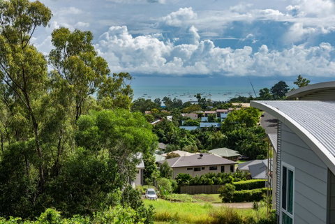 Austinmer - Cannonvale - E Caravan Parks 2