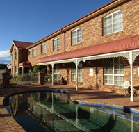 Australian Heritage Motor Inn - E Caravan Parks