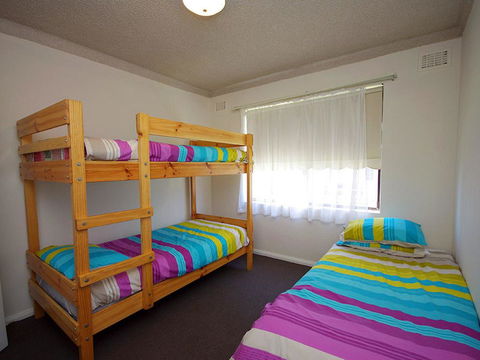 Avilla Court 1 - E Caravan Parks 2