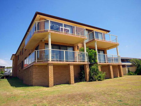 Avilla Court 2 - E Caravan Parks 2