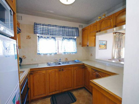 Avilla Court 2 - E Caravan Parks 1