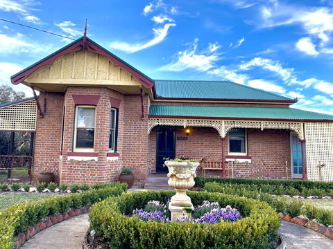 Avoca House - Circa 1900 Gorgeous Federation Home - E Caravan Parks 1