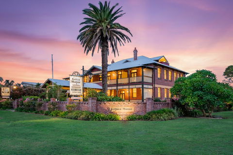 Ballina Manor Boutique Hotel - E Caravan Parks 0