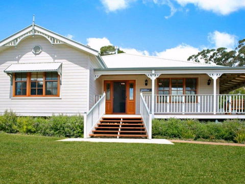 Ballogie Lodge - A Quality, Timeless Retreat - E Caravan Parks 0