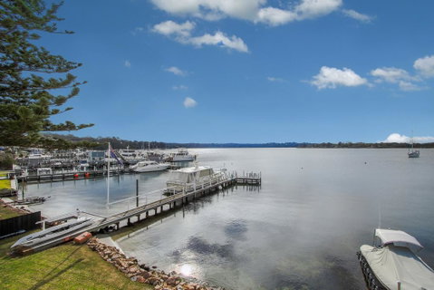 Bancroft Bay Frontage - E Caravan Parks 3