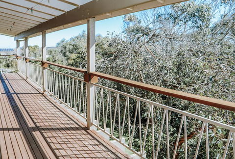 Banksia Beach House - E Caravan Parks 0
