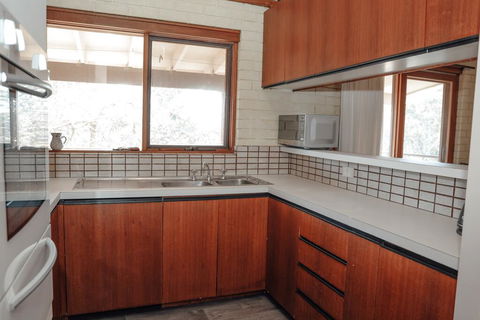 Banksia Beach House - E Caravan Parks 2