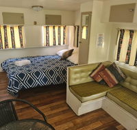 Bateman Bay Holiday Park  Batemans Bay YHA - E Caravan Parks