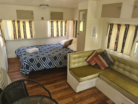 Bateman Bay Holiday Park & Batemans Bay YHA - E Caravan Parks 0