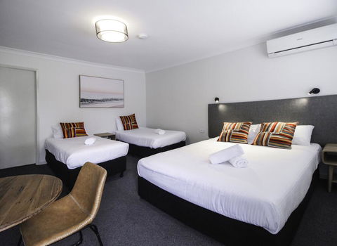 Batemans Bay Hotel - E Caravan Parks 3