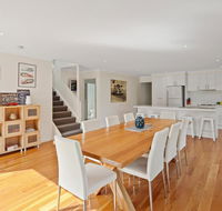 Bay Breeze Retreat - E Caravan Parks