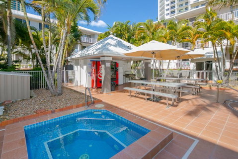Bay Lodge Apartments - E Caravan Parks 2