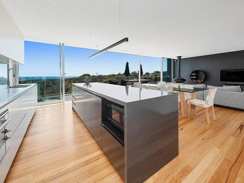 Bay Vista - Amazing Bay Views With The Beach At Your Doorstop! - E Caravan Parks 2