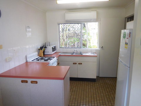 Bayshores Apartment Hervey Bay - E Caravan Parks 1