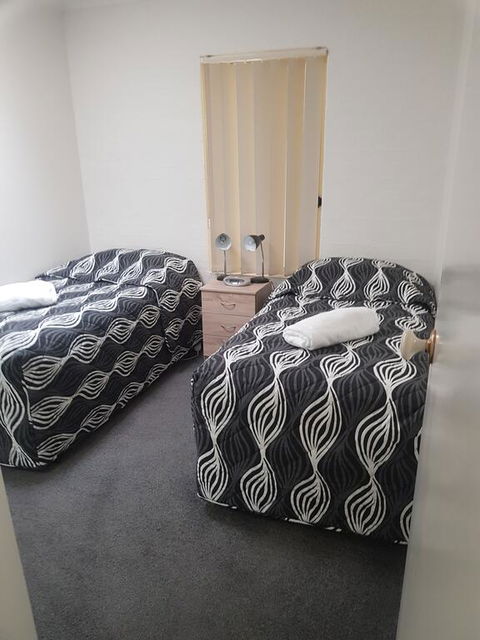 Bayview Apartments - E Caravan Parks 3