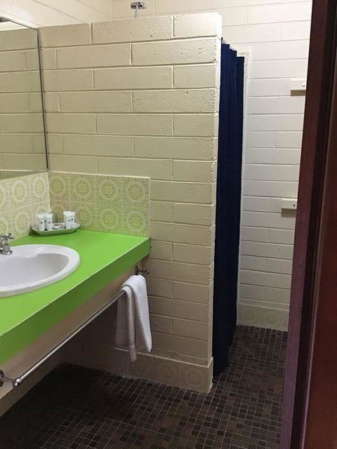 Bayview Motel - E Caravan Parks 3