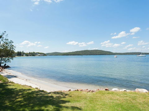 Baywatch - Beachfront Bliss Executive Home - E Caravan Parks 1