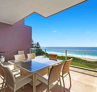 Beach and Ocean Front Penthouse with Wifi and Parking - E Caravan Parks