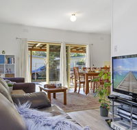 Beach Escape  Currarong - basic family accommodation