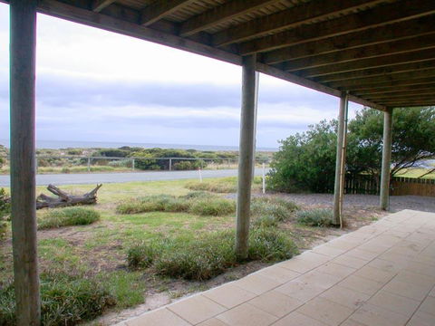 Beach House At Silver Sands - E Caravan Parks 3