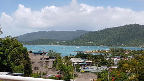 Beach House On Begley - Airlie Beach Central - E Caravan Parks 3