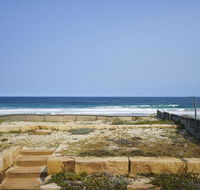 Beach House- 45 Curtis Parade - E Caravan Parks