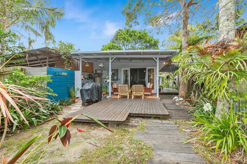 BEACH RETREAT - E Caravan Parks 1