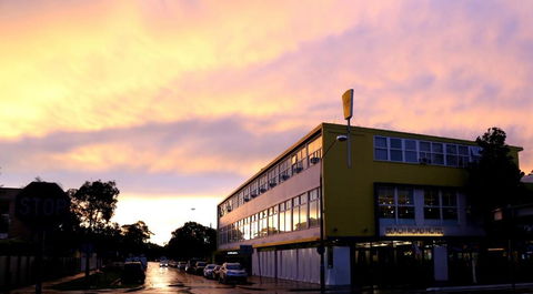 Beach Road Hotel - E Caravan Parks 0