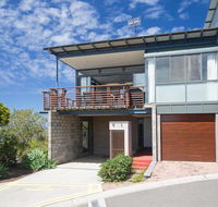 Beach View At One Mile' 8/26 One Mile Close - infinity complex pool  WIFI - E Caravan Parks