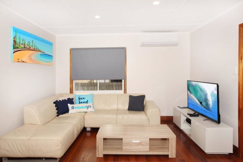 BEACH, SHOPS & FABULOUS VACATION HOME! - E Caravan Parks 3