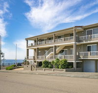 Beachcomer Unit 2 - The Entrance NSW - E Caravan Parks