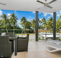 Beachfront Apartment with Ocean Views 4 - E Caravan Parks