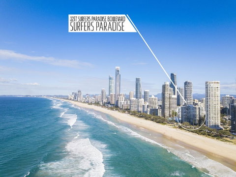Beachfront Homely APT CBD Sleeps 8 Pool Spa Sauna Tennis AC WiFi - E Caravan Parks 0