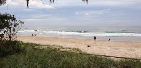 Beachfront Homely APT CBD Sleeps 8 Pool Spa Sauna Tennis AC WiFi - E Caravan Parks 3