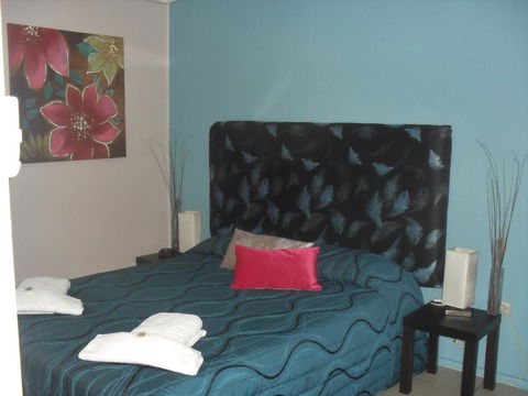 Beachlander Holiday Apartments - E Caravan Parks 2