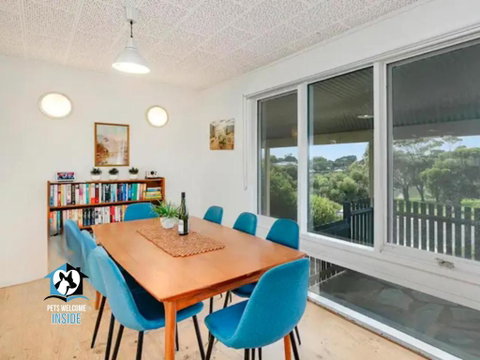Retro Groovy Pad Pt Elliot - E Caravan Parks 3