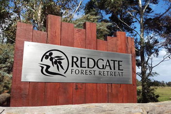 Redgate Forest Retreat with E Caravan Parks