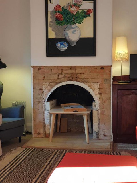 Redruth - 2 Bedroom Cottage Situated In Wandiligong - E Caravan Parks 1